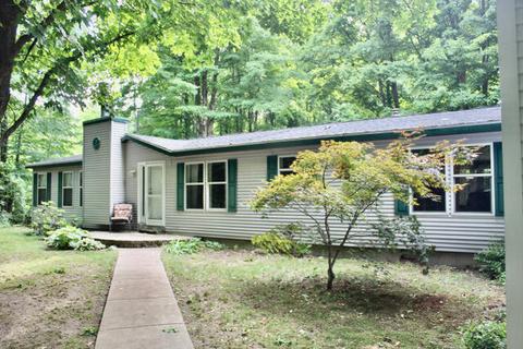 5030 Nicholas Ln, Frederic, MI 49733 photo 1