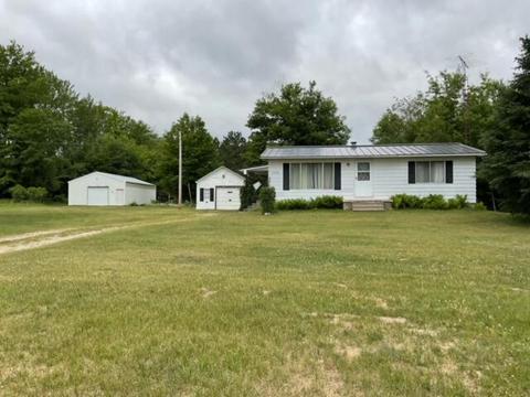 11116 Hartwick Rd, Frederic, MI 49733 photo 1