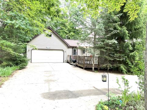 5404 N Flint Road Roscommon Mi 48653 Rd, Roscommon, MI 48653 photo 1