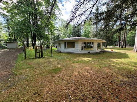 6558 Nottingham Dr, Grayling, MI 49738 photo 2