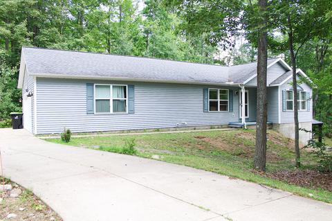 107 Carinthia St, Roscommon, MI 48653 photo 1
