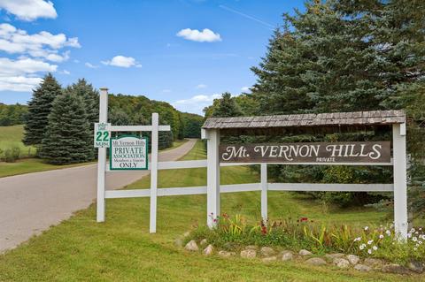 6334 High Oaks Trl, Vanderbilt, MI 49795 photo 4