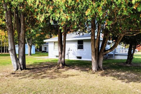 440 Forest View St, Vanderbilt, MI 49795 photo 6