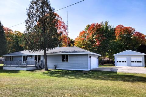 440 Forest View St, Vanderbilt, MI 49795 photo 3