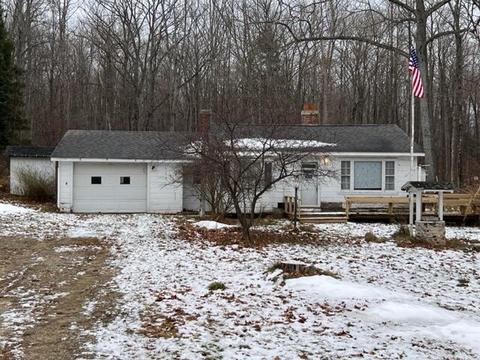 5254 E Burt Lake Road Cheboygan Mi 49721 Rd, Cheboygan, MI 49721 photo 3