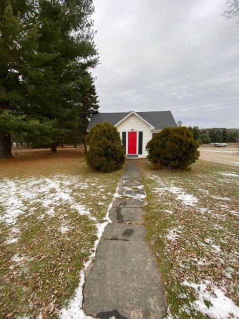 9575 E M-42, Manton, MI 49663 photo 1