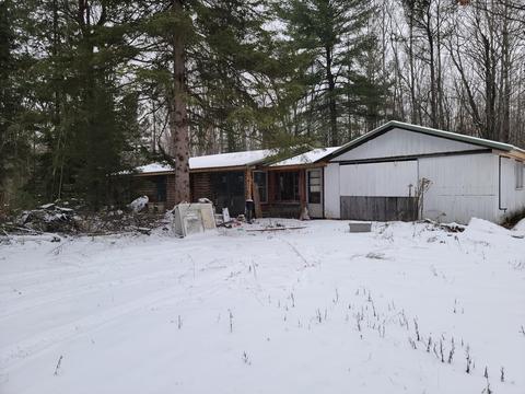 15280 Parker Rd, Hillman, MI 49746