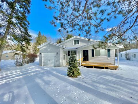 3298 E Higgins Lake Drive Roscommon Mi 48653 Dr, Roscommon, MI 48653 photo 2