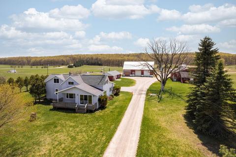 6599 Beckett Rd, Gaylord, MI 49735