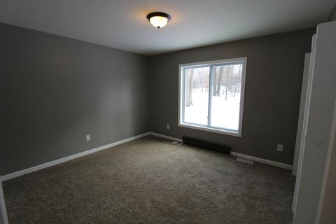 211 Dover Dr, Roscommon, MI 48653 photo 13
