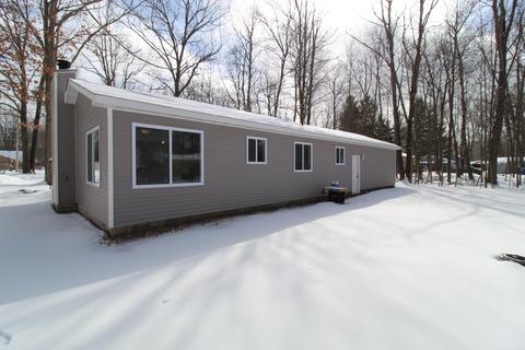 211 Dover Dr, Roscommon, MI 48653 photo 3