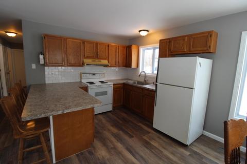 211 Dover Dr, Roscommon, MI 48653 photo 4