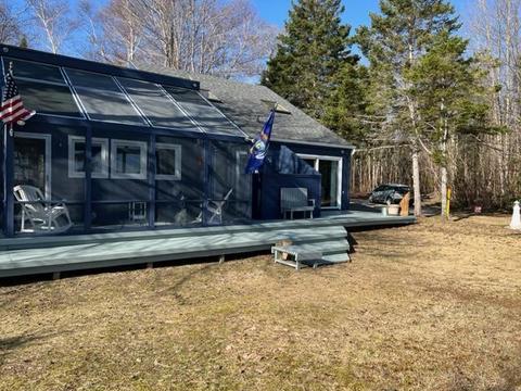 19009 Hawk Ln, Millersburg, MI 49759