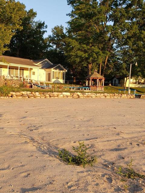 2549 Lakeshore Dr, Gladwin, MI 48624 photo 5