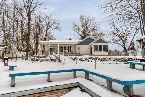 2549 Lakeshore Dr, Gladwin, MI 48624 photo 8