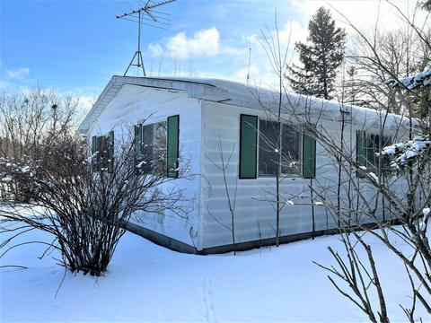 491 Garfield Ave, Cheboygan, MI 49721 photo 6