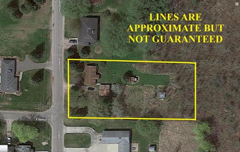 491 Garfield Ave, Cheboygan, MI 49721 photo 2