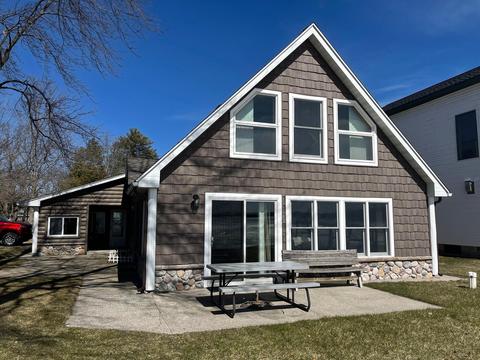 111 Cheyenne Drive Houghton Lake Mi 48629 Dr, Houghton Lake, MI 48629