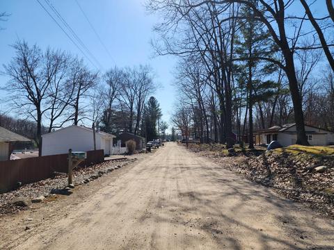 892 Pine St, Harrison, MI 48625 photo 33