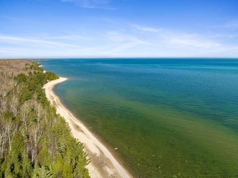 12753 Us 23 Hwy, Cheboygan, MI 49721