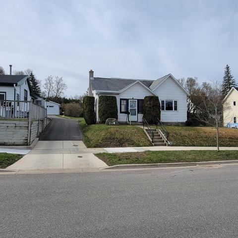 208 Washington St, Petoskey, MI 49770