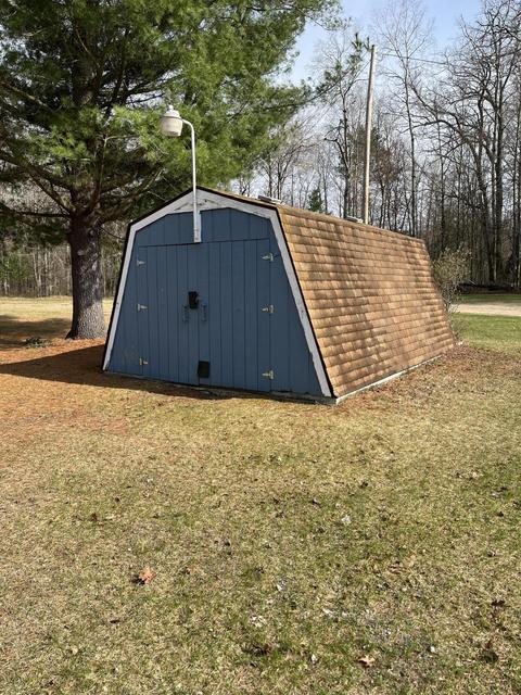 10031 Harpfer Dr, Harrison, MI 48625 photo 23