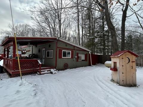 16839 Beaver Lake Rd, Lachine, MI 49753