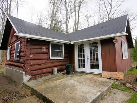 6915 Kelley Dr, Millersburg, MI 49759