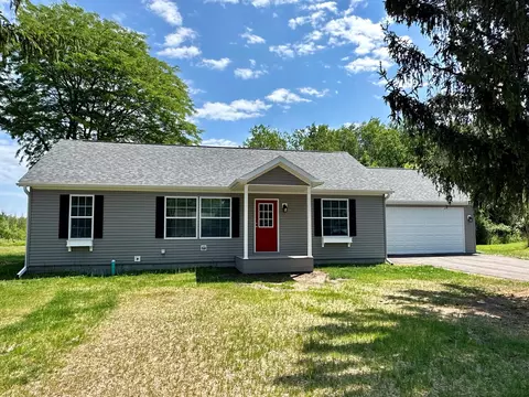 549 Garfield Avenue Cheboygan Mi 49721 Ave, Cheboygan, MI 49721