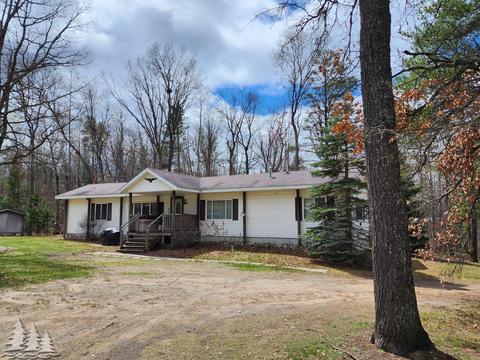 3329 Pineridge St, Lewiston, MI 49756