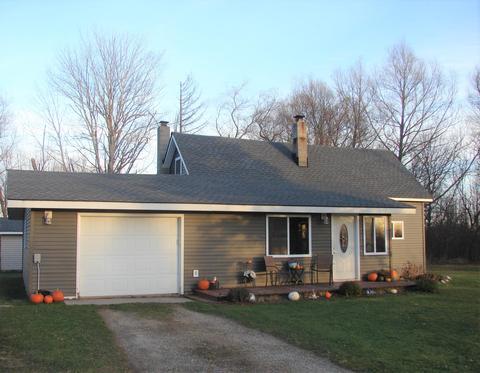 308 N Eastern Avenue Cheboygan Mi 49721 Ave, Cheboygan, MI 49721