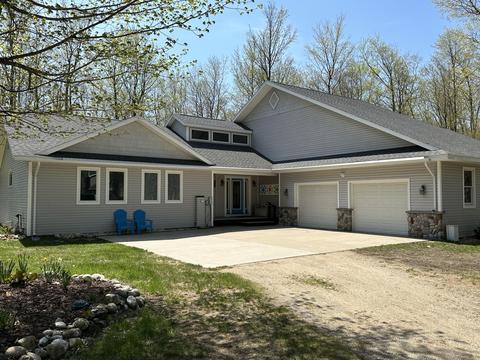 16517 Sugar Ridge Lane Carp Lake Mi 49718 Ln, Carp Lake, MI 49718