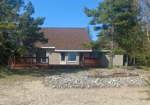 8206 N Point Shores Drive Alpena Mi 49707 Dr, Alpena, MI 49707