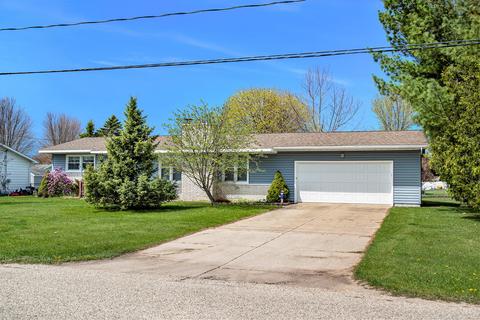 1021 W Street Gaylord Mi 49735 St, Gaylord, MI 49735