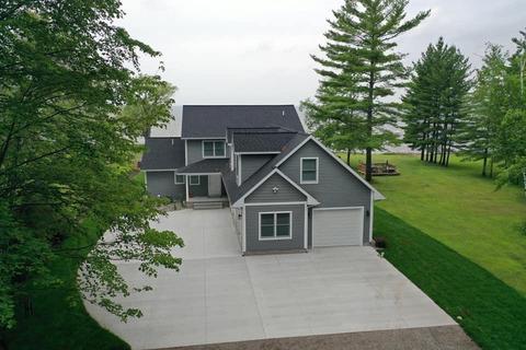 416 Mcdonald, Houghton Lake, MI 48629