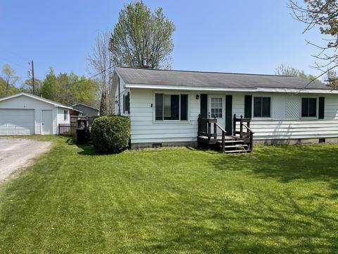 728 Michigan Ave, Alpena, MI 49707