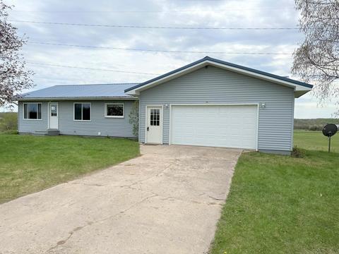 7209 S River Road Cheboygan Mi 49721 Rd, Cheboygan, MI 49721