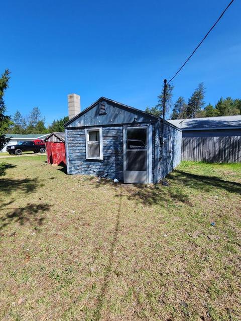 9895 W Carter Rd, Saint Helen, MI 48656