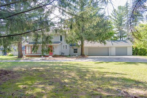 4256 W Lakeside Dr, West Branch, MI 48661