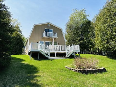 8530 E Foote Road Cheboygan Mi 49721 Rd, Cheboygan, MI 49721