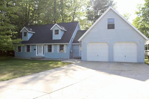 715 Dogwood Dr, Prudenville, MI 48651