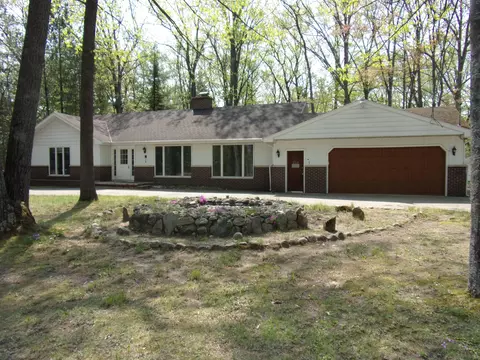 210 Quiet Court Houghton Lake Mi 48629 Ct, Houghton Lake, MI 48629