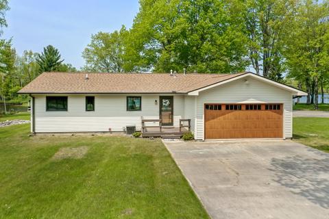 1204 Lake James Dr, Prudenville, MI 48651