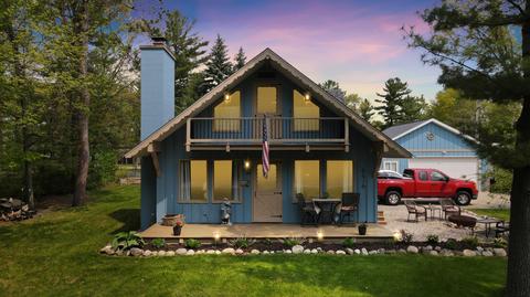 6616 Barbara Avenue Indian River Mi 49749 Ave, Indian River, MI 49749