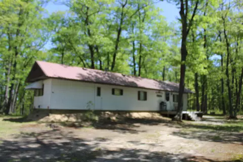 51565162 Griffin Road Lewiston Mi 49756 Rd, Lewiston, MI 49756