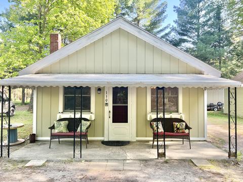 110 Lady Slipper Ln, Roscommon, MI 48653