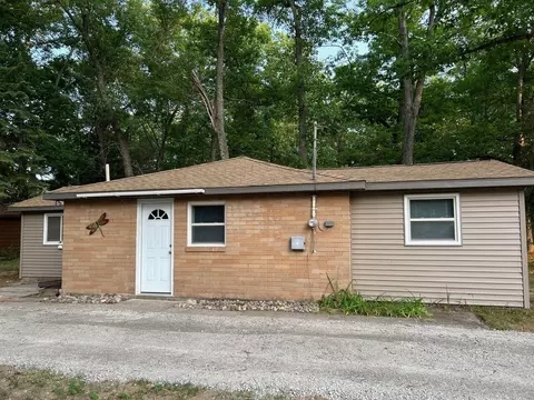 158 Kimberly Dr, Prudenville, MI 48651