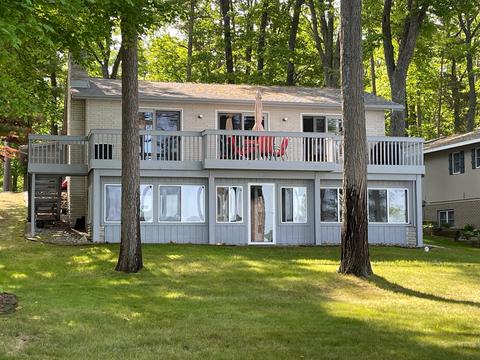 136 Surfside Drive Roscommon Mi 48653 Dr, Roscommon, MI 48653 photo 1