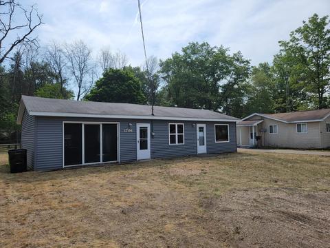 1706 Omer Dr, Saint Helen, MI 48656