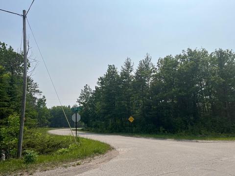 219 220 Pineview Dr, Presque Isle, MI 49777